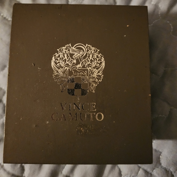 Vince Camuto mens watch NWOT NIB black leather - Picture 3 of 5